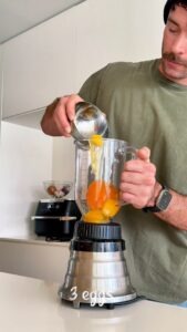 Eggs into Blender for Blender cake