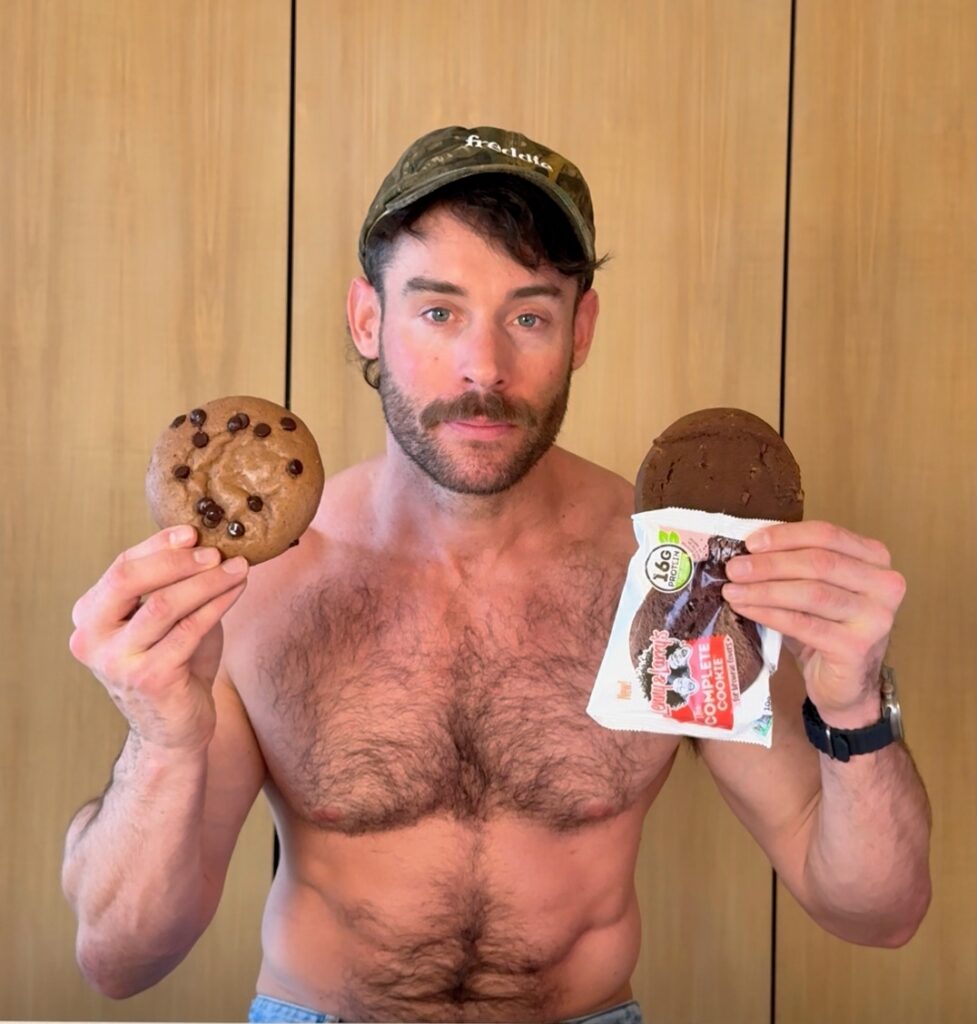 Jacob comparing his cookie to Larry and Lenny