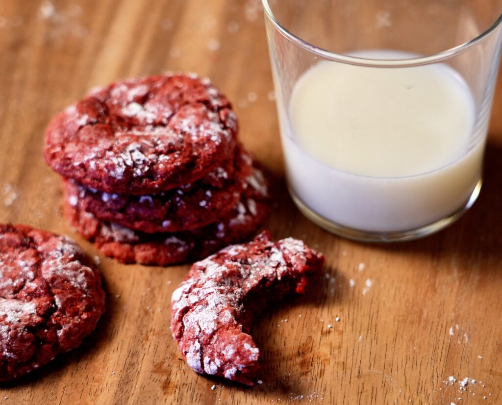 red velvet crinkle cookie with milk