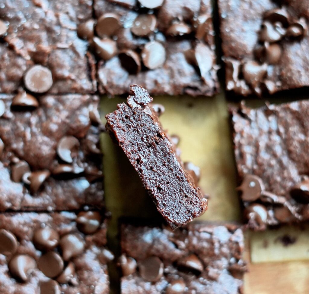 Close up of the shiny brownie crust