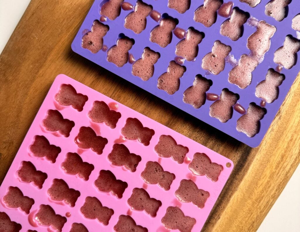 apple cider vinegar in molds