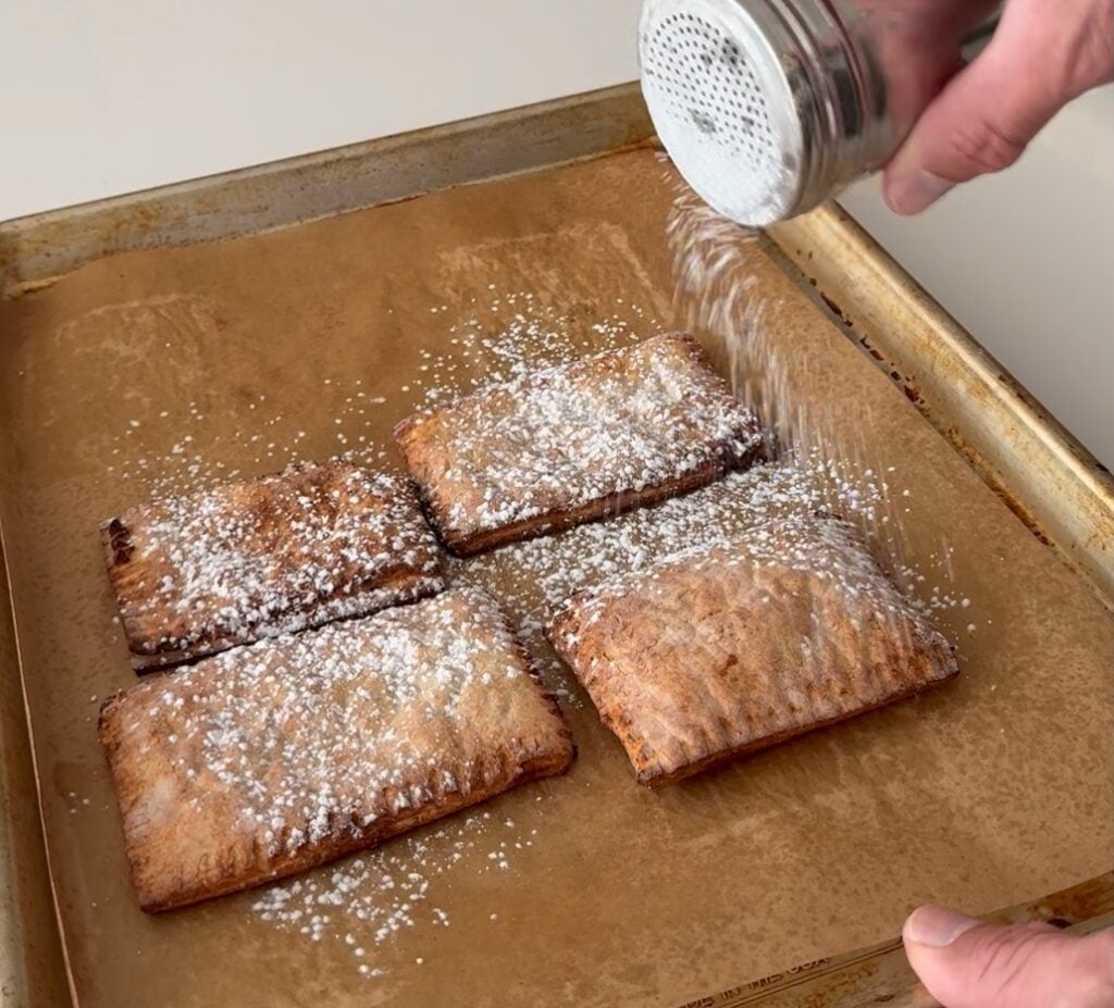 dusting strudels