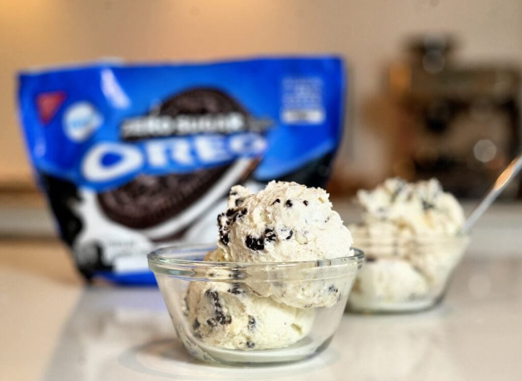 Fluffy Oreo Yogurt