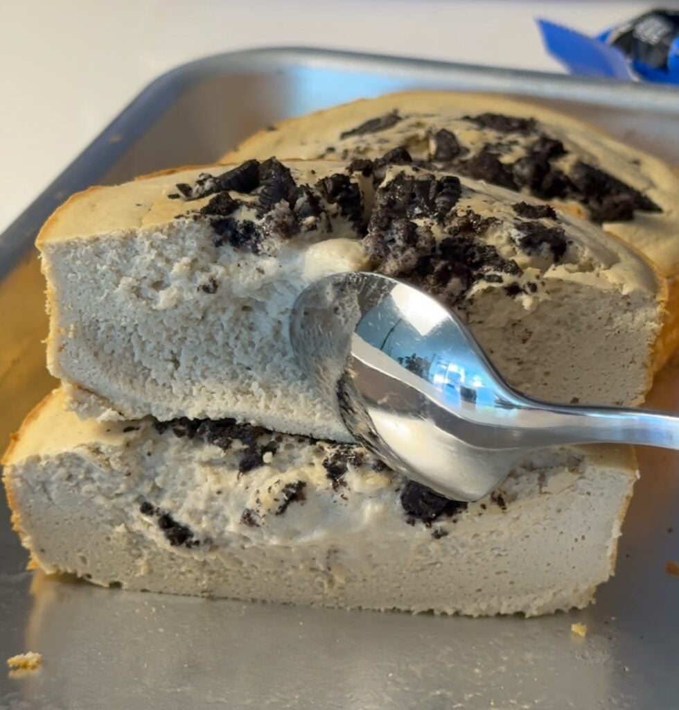 mini oreo cheesecake spoon swipe