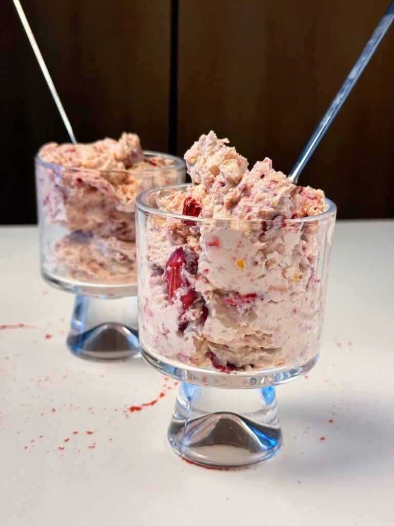 duo strawberry fluffy yogurt