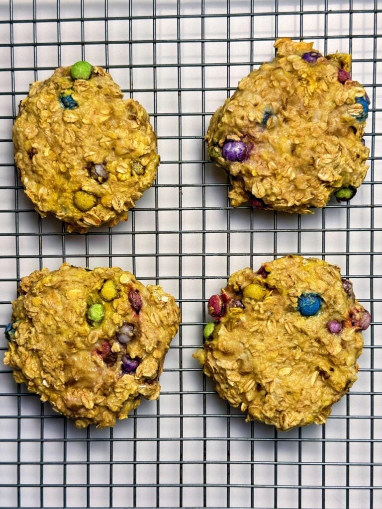 cookies on cooling wrack