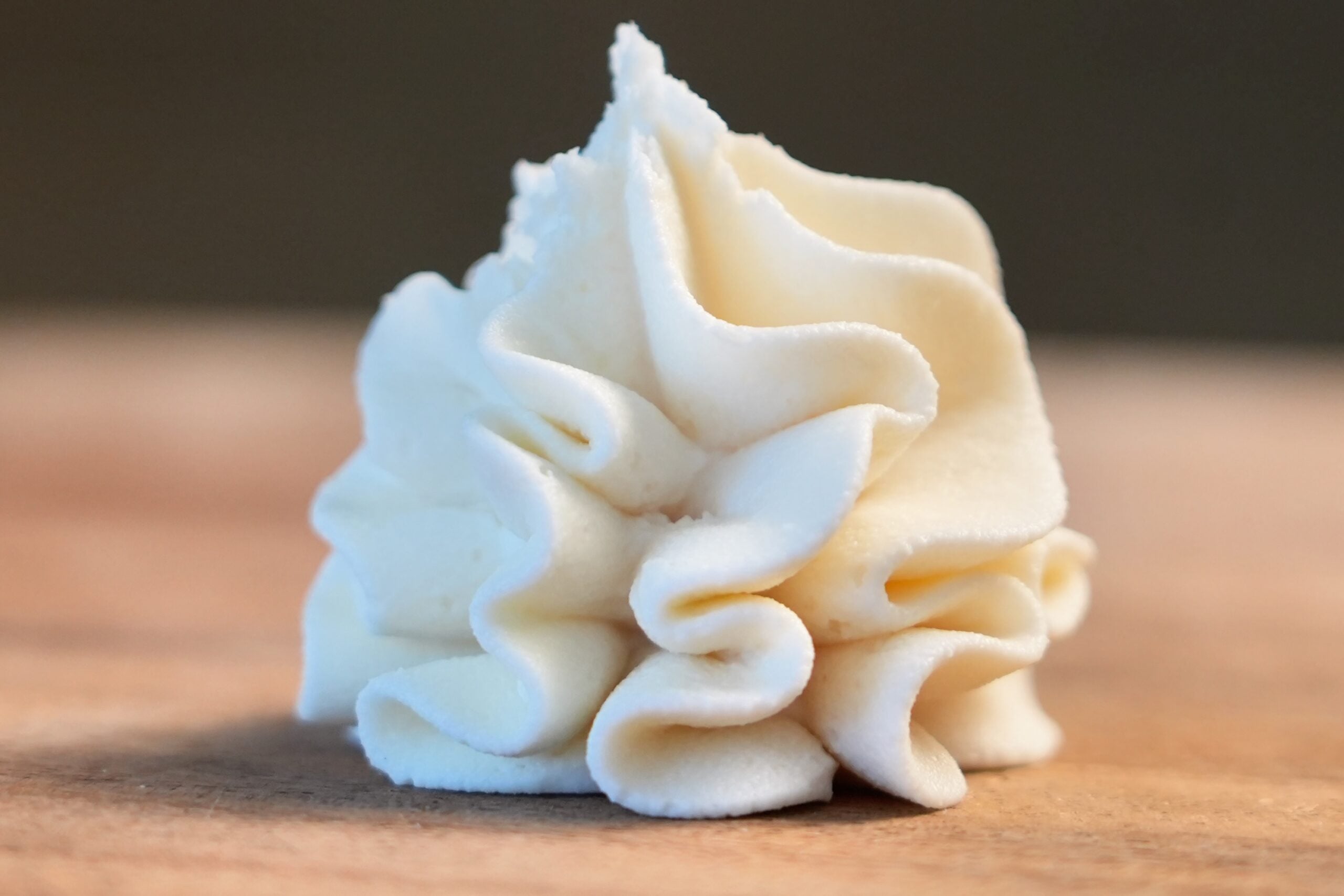high protein cream cheese frosting on tray