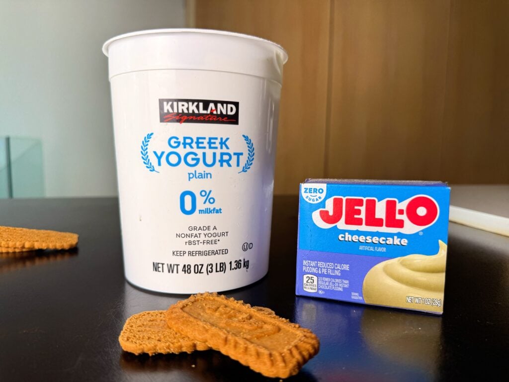 ingredients for biscoff fluffy yogurt