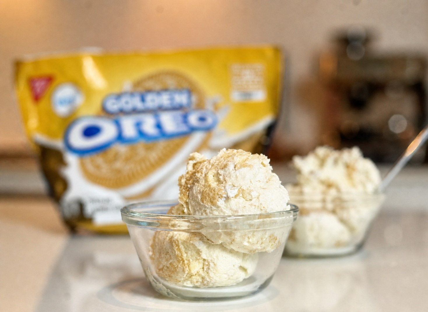 golden oreo fluffy yogurt