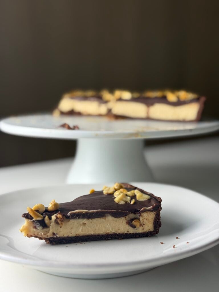tart on plate and stand