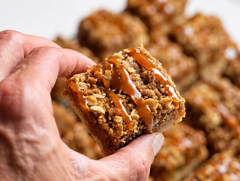 Gluten-Free Apple Pie Bars with Oat Streusel
