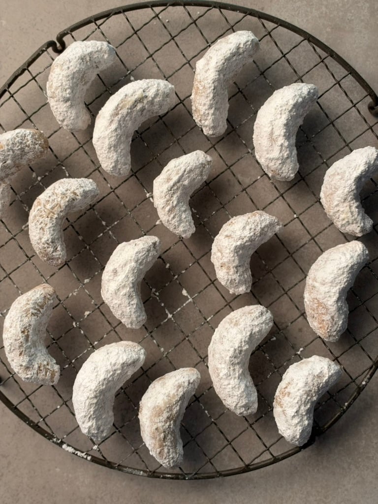 Old-Fashioned Pecan Crescent Cookies