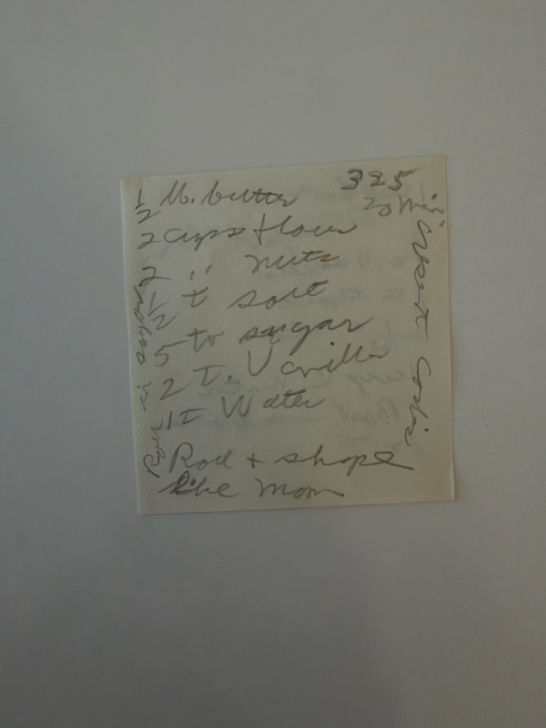 Handwritten family recipe card for old-fashioned pecan crescent cookies.