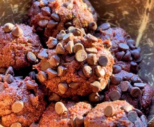 High-Protein Brownie Batter Bites with chips